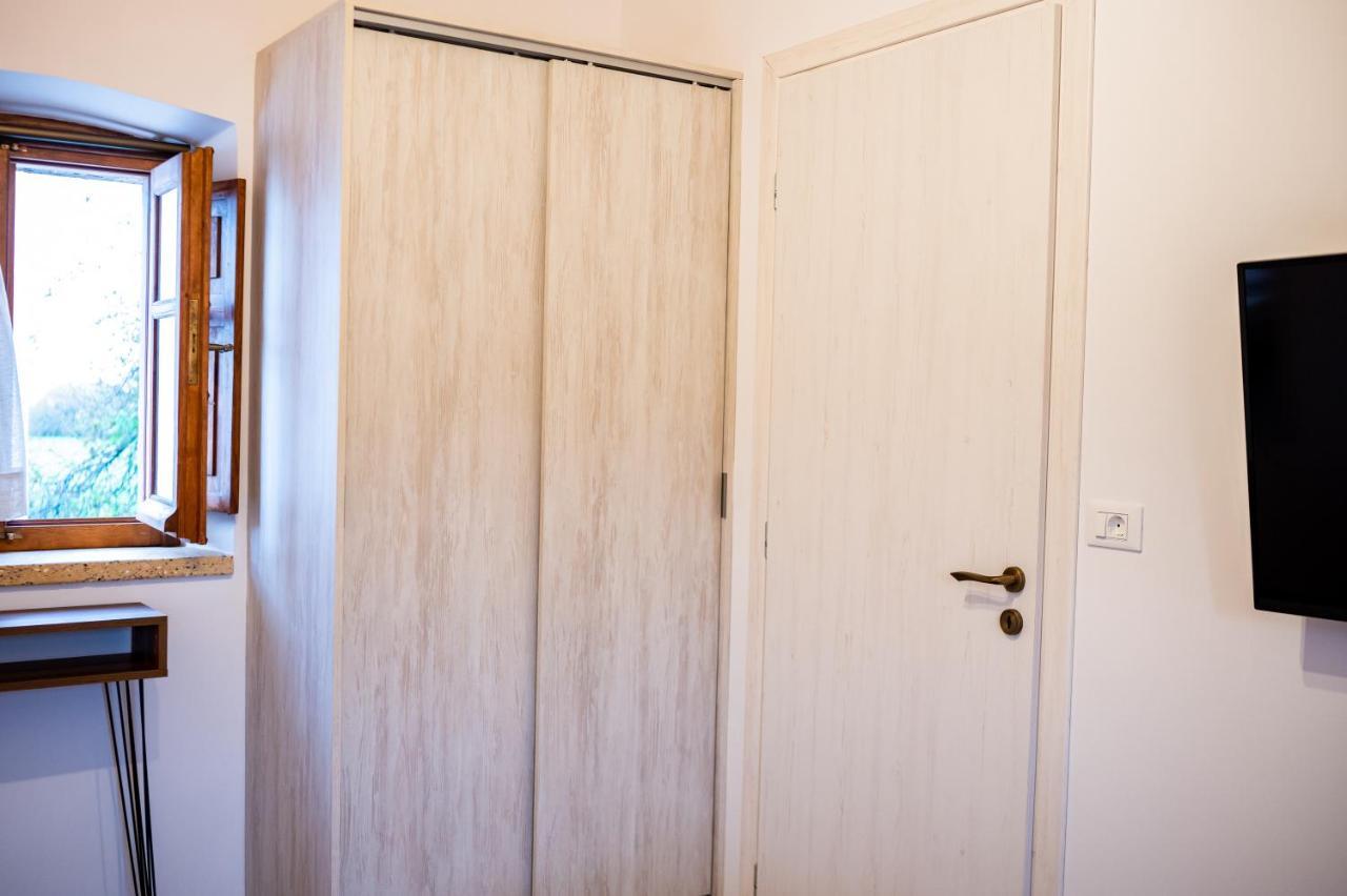 Paradisi Stone House コス・タウン エクステリア 写真